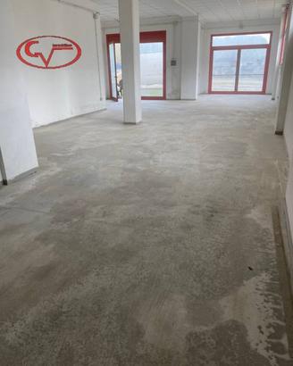 Immobile di 140 m² con 1 locale a Montevarchi