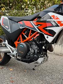 Ktm 690 smc R 2017 con 8250km