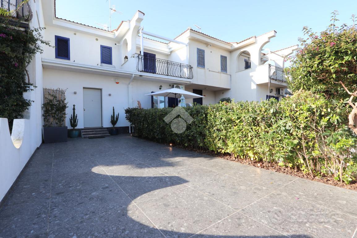 VILLA A SCHIERA A MARTINSICURO - Vista 3