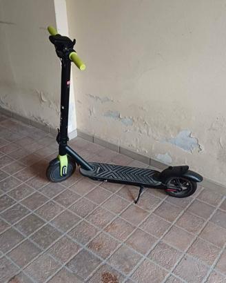 Monopattino elettrico Nilox X drive M1