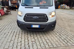 Ford Transit 7 posti