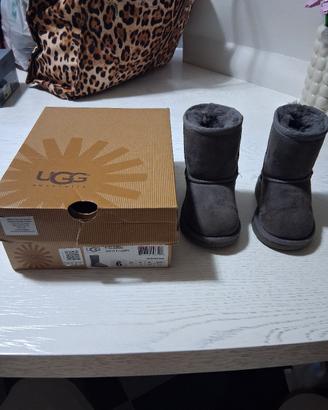 scarpa UGG bambina nr. 22,5