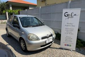 Toyota Yaris 1.0i 16V cat 5 porte Sol