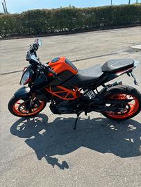 KTM Duke 390 2022