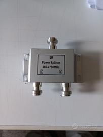 SPLITTER 380-2700MHz ATTACCHI N