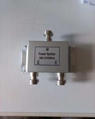 SPLITTER 380-2700MHz ATTACCHI N