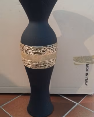 Vaso alto d'arredamento
