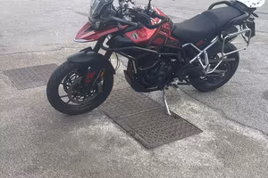 Triumph tiger 900 GT