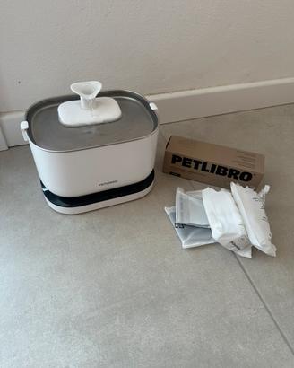 Fontana automatica per gatti