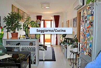 Eur fonte laurentina bilocale con balcone