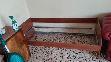 Struttura letto con rete singola.