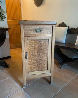Comodino in legno vintage