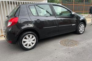 Renault clio 20’ anniversario