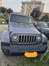 Wrangler 2800cc 147kw.