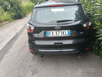 Kuga st line foto su richiesta