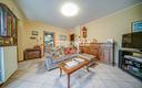 villa-a-schiera-a-cairate