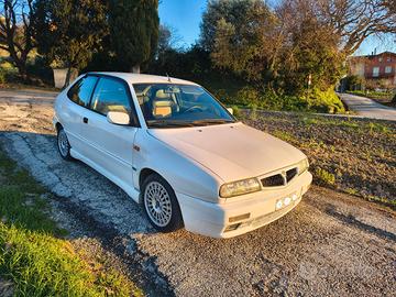 Lancia Delta 1.6 hpe