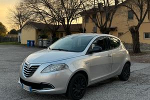 LANCIA YPSILON 5porte (soli 130.000km)NEOPATENTATI