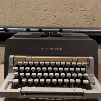 Macchina da scrivere Olivetti linea 98