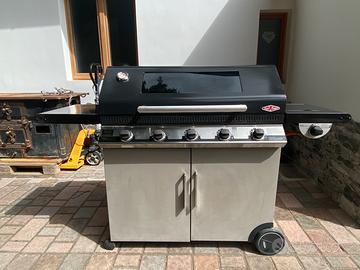 Barbecue Beef Eater Discovery 1100E