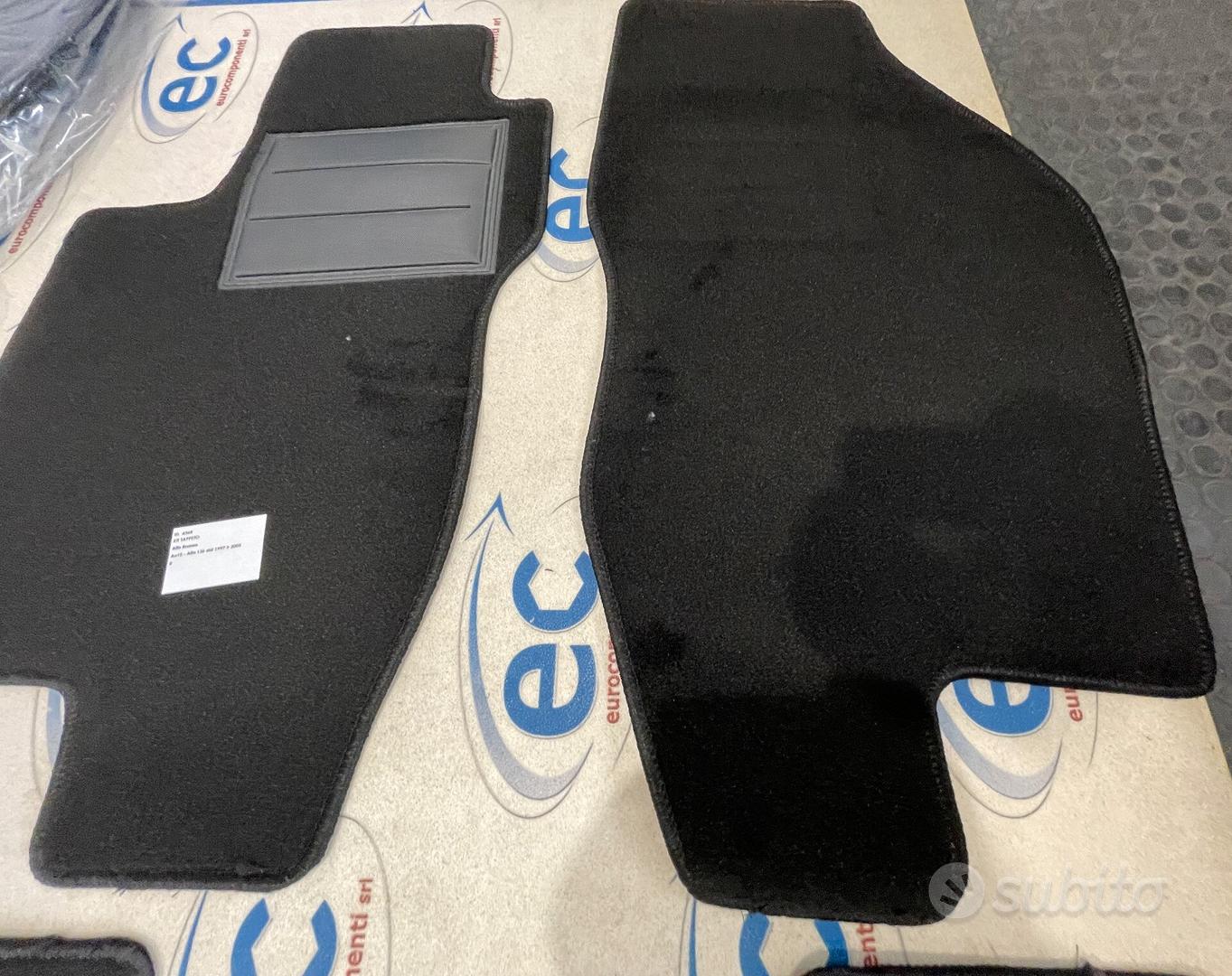 Tappetini Auto Su Misura Per ALFA ROMEO 156 (dal 1997) – Set 4 Pezzi In Moquette, Fondo Antiscivolo, Battitacco Rinforzato, Personalizzabili, Made In Italy