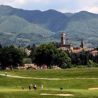 Scarperia fondo con vetrina su strad