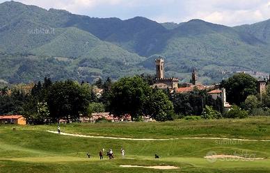 Scarperia fondo con vetrina su strad
