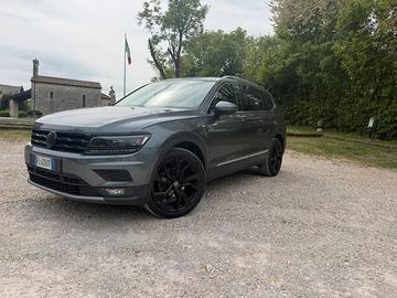 VOLKSWAGEN TIGUAN ALLSPACE 4Motion