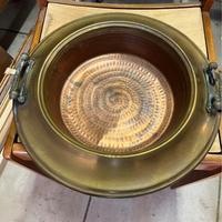 Antico grande braciere, sotto vaso rame e ottone