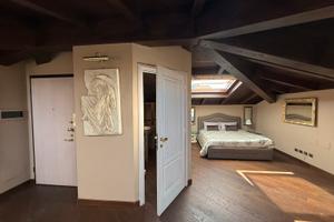 Elegante mansarda arredata in Via Emilia Levante