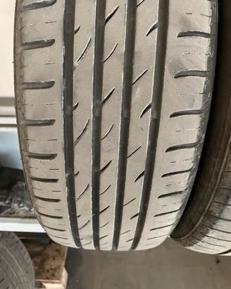 215/55r17 94V