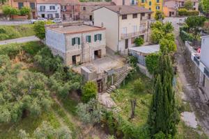 Villa di 143 m² con più di 5 locali e box auto a M