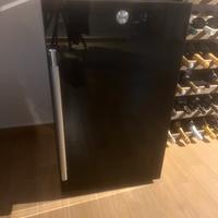 Cantinetta vini Hoover