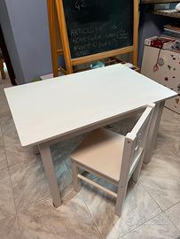 Tavolo e sedia per bambini