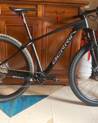 Mtb Berria Bravo in carbonio 29”