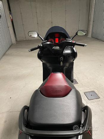 Yamaha T Max - 2005
