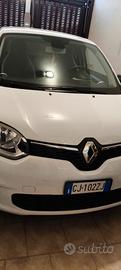 Renault Twingo elettrica equilibre 