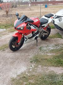 Yamaha R1 1999