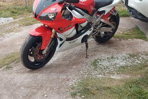 Yamaha R1 1999
