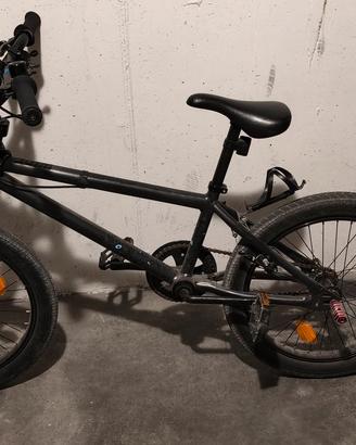 BICI BMX NERA  100€ Trattabili 