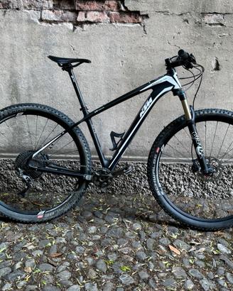 KTM Myroon Prime -Shimano XTR 11spd Fox 32 Kashima