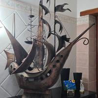 Veliero artigianale in ferro battuto