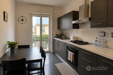 Ampio bilocale con balcone - Desio