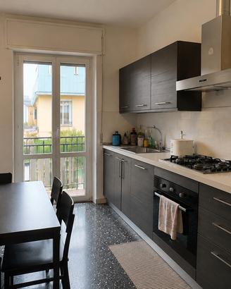 Ampio bilocale con balcone - Desio
