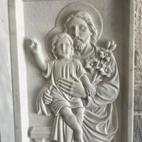 Sculture religiose realizzate sul marmo