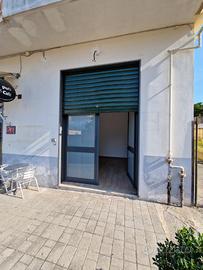 Loca commerciale ideale uso studio