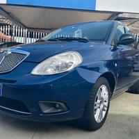 LANCIA YPSILON 2011