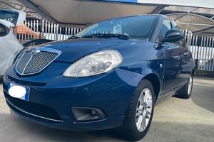 LANCIA YPSILON 2011