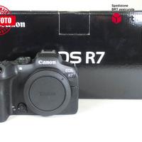 CANON EOS R7