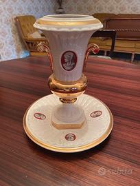 Vaso e Sottovaso Neoclassico in Ceramica Italiana